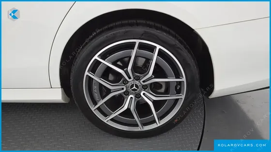 MERCEDES E-CLASS E220D 4MATIC AMG LINE