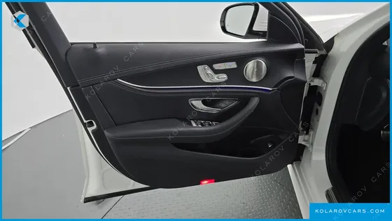 MERCEDES E-CLASS E220D 4MATIC AMG LINE