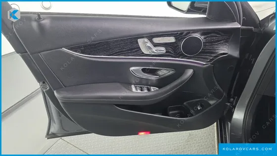 MERCEDES E-CLASS E200 AVANTGARDE
