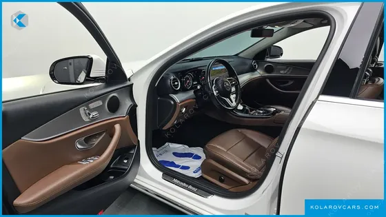 MERCEDES E-CLASS E300 AVANTGARDE