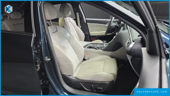 GENESIS G70 GASOLINE 2.0T 2WD