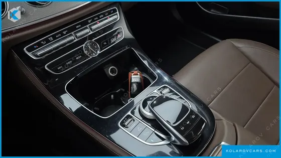 MERCEDES E-CLASS E200 AVANTGARDE