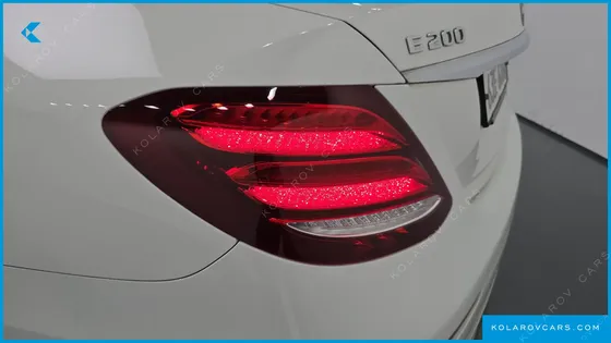 MERCEDES E-CLASS E200 AVANTGARDE