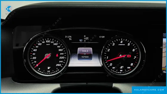 MERCEDES E-CLASS E300 AVANTGARDE
