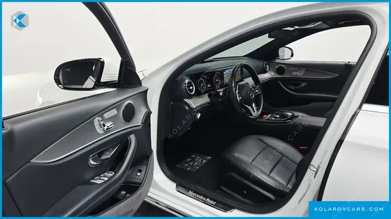 MERCEDES E-CLASS E300 AVANTGARDE