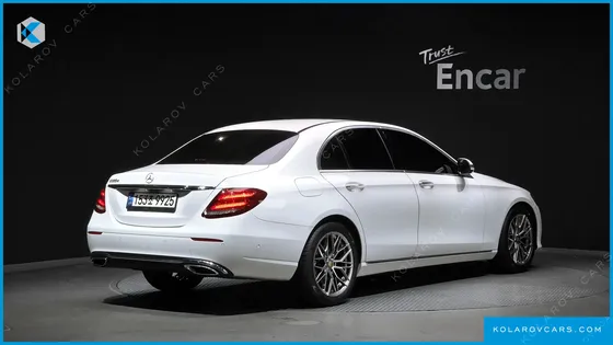 MERCEDES E-CLASS E220D AVANTGARDE
