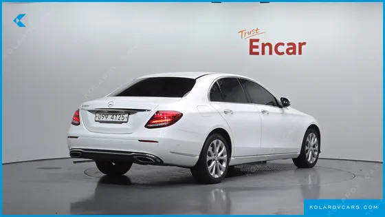 MERCEDES E-CLASS E220D EXCLUSIVE