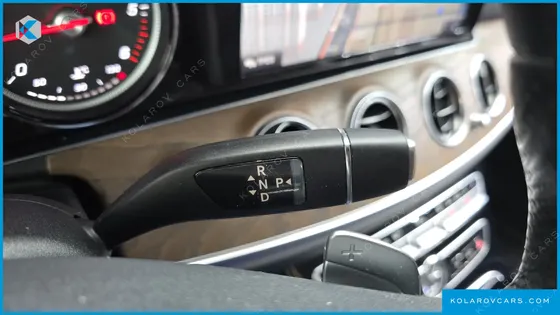 MERCEDES E-CLASS E220D EXCLUSIVE