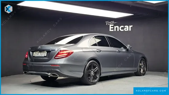 MERCEDES E-CLASS E300 AMG LINE