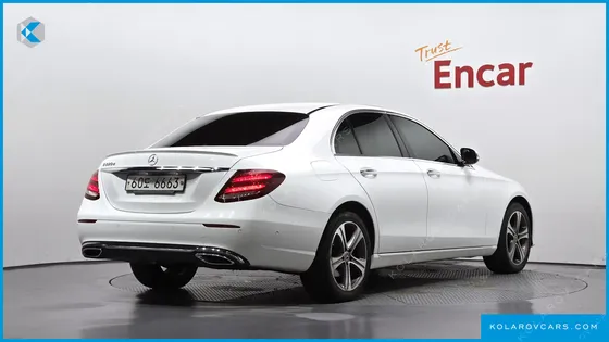 MERCEDES E-CLASS E220D AVANTGARDE