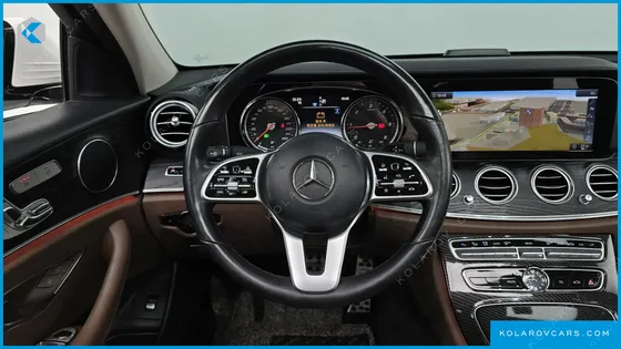 MERCEDES E-CLASS E220D AVANTGARDE