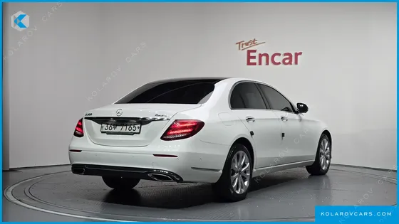 MERCEDES E-CLASS E300 4MATIC EXCLUSIVE