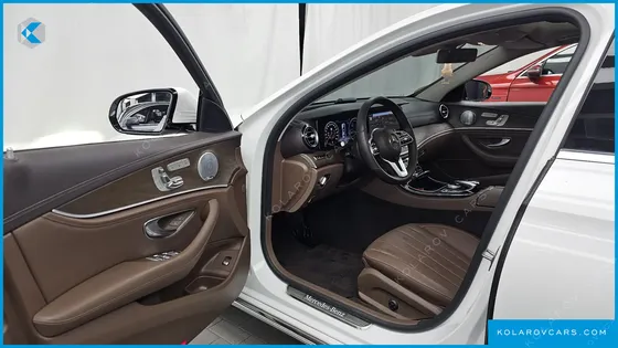 MERCEDES E-CLASS E300 4MATIC EXCLUSIVE