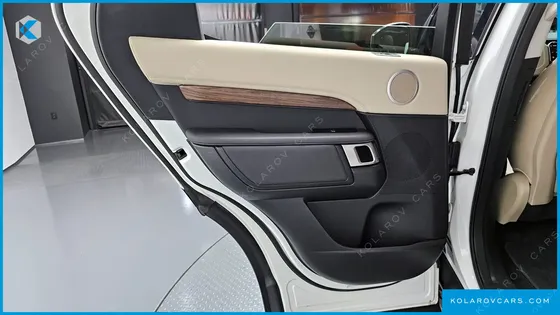 LAND ROVER DISCOVERY 3.0 SD6 HSE