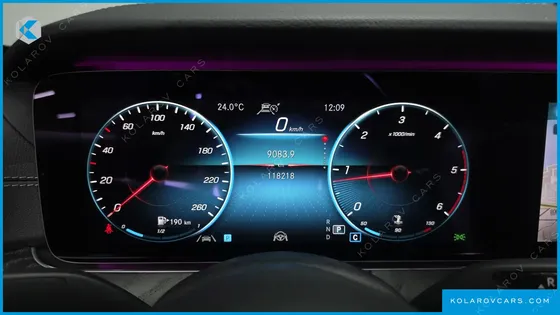 MERCEDES E-CLASS E220D 4MATIC AMG LINE