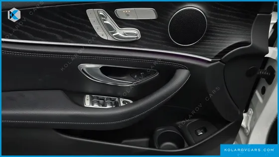 MERCEDES E-CLASS E220D 4MATIC AMG LINE