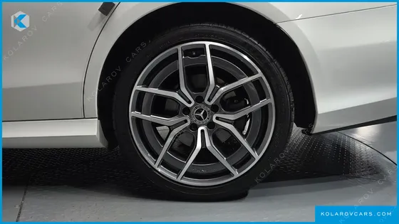 MERCEDES E-CLASS E220D 4MATIC AMG LINE