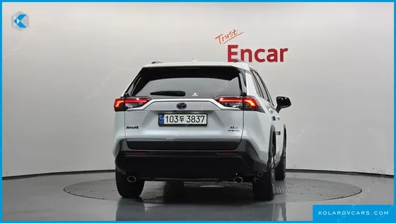 TOYOTA RAV4 2.5 2WD HYBRID XLE