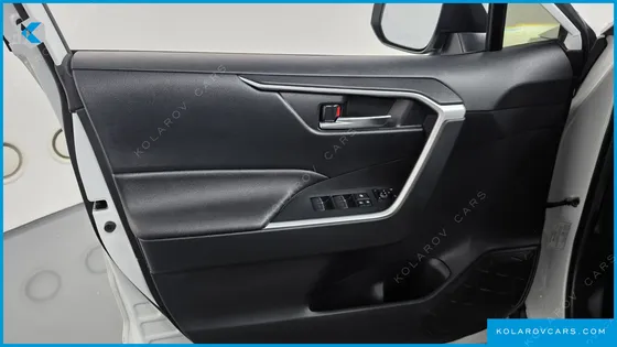 TOYOTA RAV4 2.5 2WD HYBRID XLE
