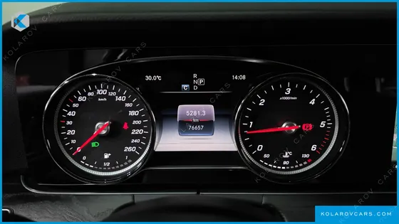 MERCEDES E-CLASS E220D AVANTGARDE
