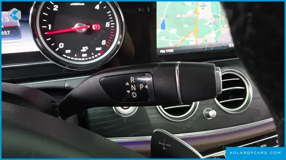 MERCEDES E-CLASS E220D AVANTGARDE