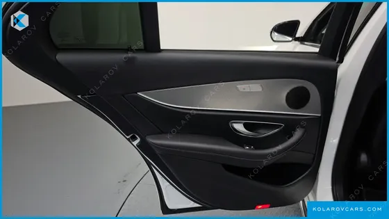 MERCEDES E-CLASS E300 AVANTGARDE
