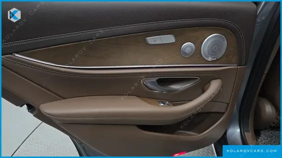 MERCEDES E-CLASS E300 4MATIC EXCLUSIVE