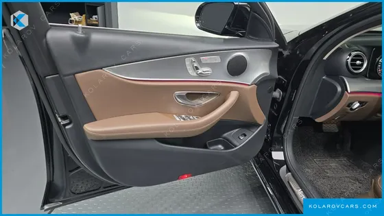 MERCEDES E-CLASS E300 AVANTGARDE
