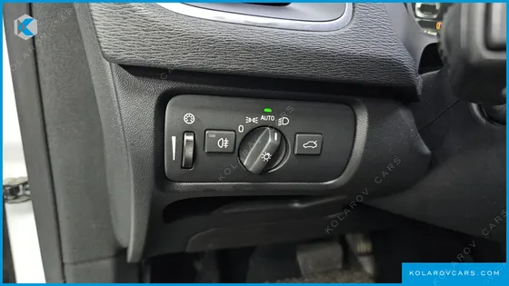VOLVO V40 D3