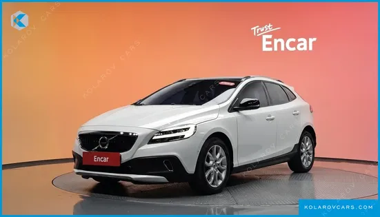 VOLVO V40 D3