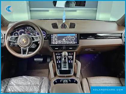 PORSCHE CAYENNE 3.0 COUPE PLATINUM EDITION