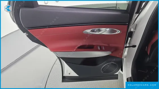 GENESIS GV70 2.5T GASOLINE 2WD