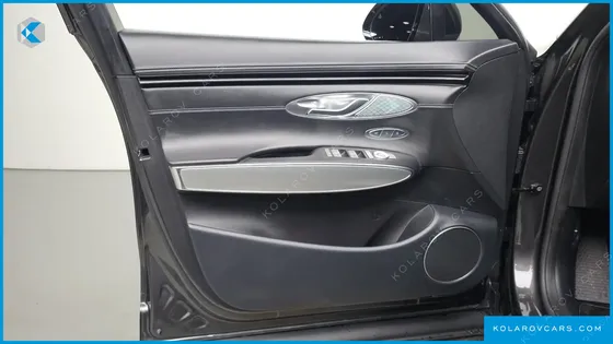 GENESIS GV70 2.5T GASOLINE 2WD