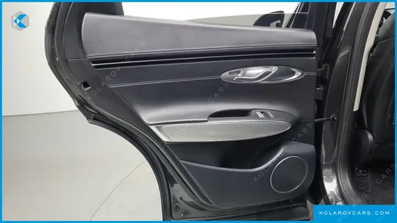 GENESIS GV70 2.5T GASOLINE 2WD