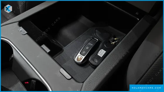 PORSCHE CAYENNE 3.0 PLATINUM EDITION