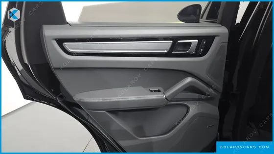 PORSCHE CAYENNE 3.0 PLATINUM EDITION