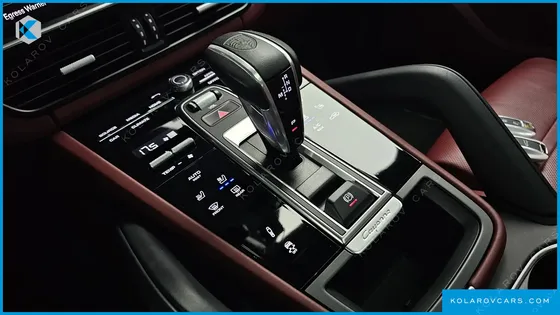 PORSCHE CAYENNE 3.0 COUPE PLATINUM EDITION