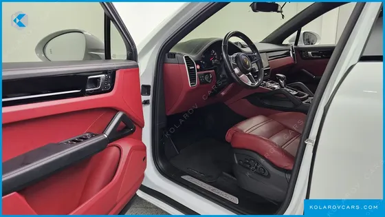 PORSCHE CAYENNE 3.0 COUPE PLATINUM EDITION