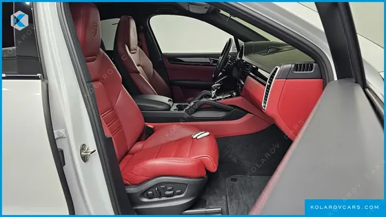 PORSCHE CAYENNE 3.0 COUPE PLATINUM EDITION