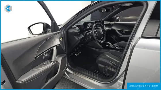 PEUGEOT 2008 EV GT