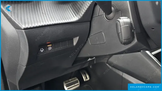 PEUGEOT 2008 EV GT