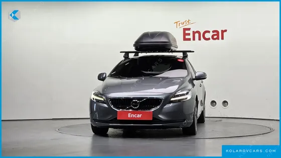 VOLVO V40 D3