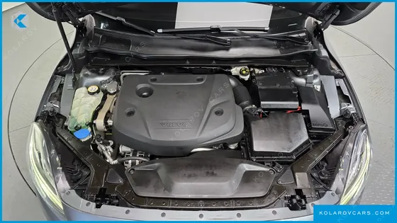 VOLVO V40 D3