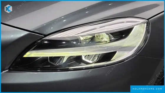 VOLVO V40 D3