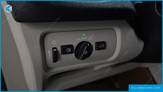 VOLVO V40 D3