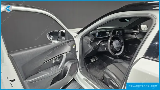 PEUGEOT 2008 EV GT