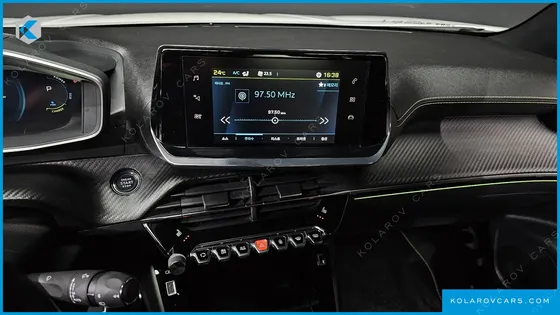 PEUGEOT 2008 EV GT