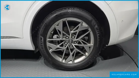 GENESIS GV70 2.5T GASOLINE 2WD