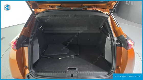 PEUGEOT 2008 EV GT