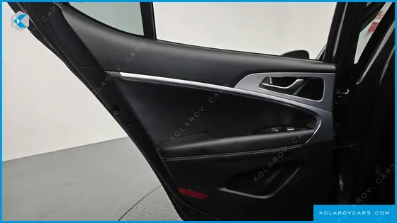 GENESIS G70 2.0T AWD